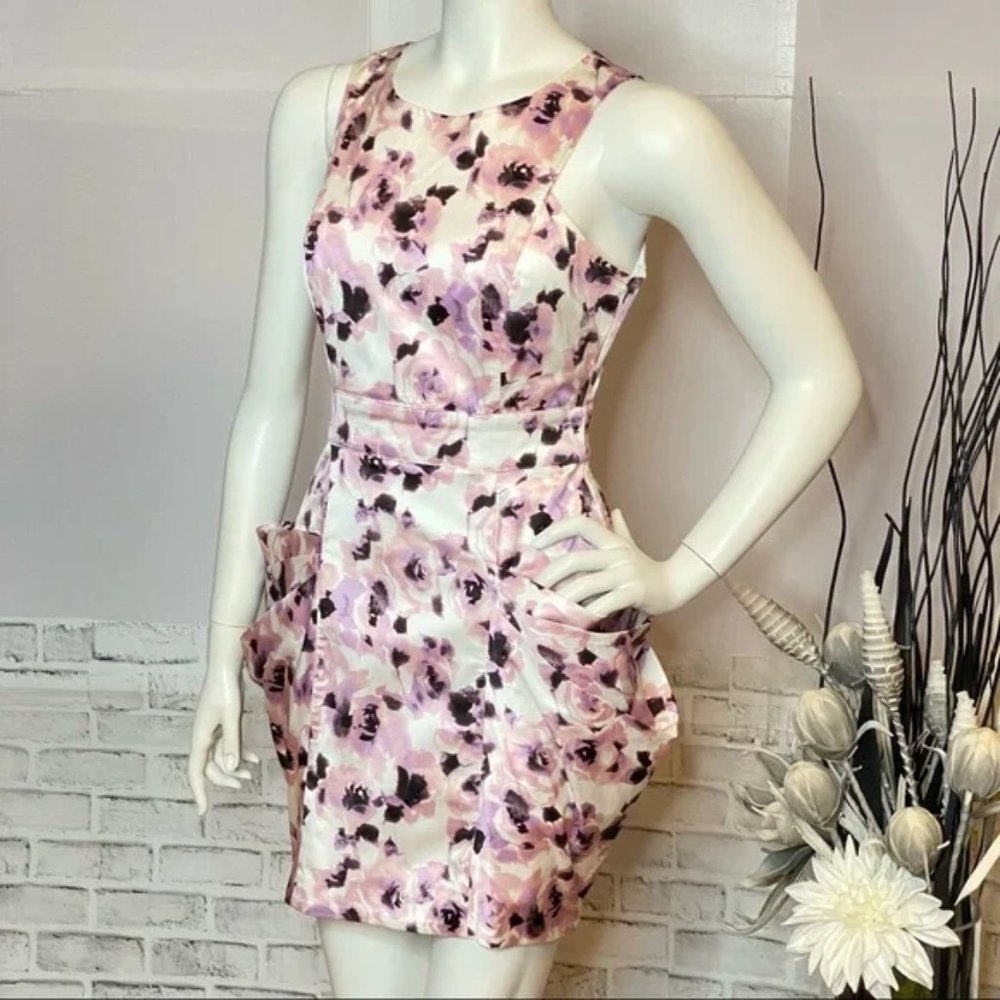 Unique Bebe Dress with Cowl Pockets **MINT CONDITION**